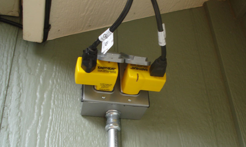 Residential Thermostatic Plug-In type controller