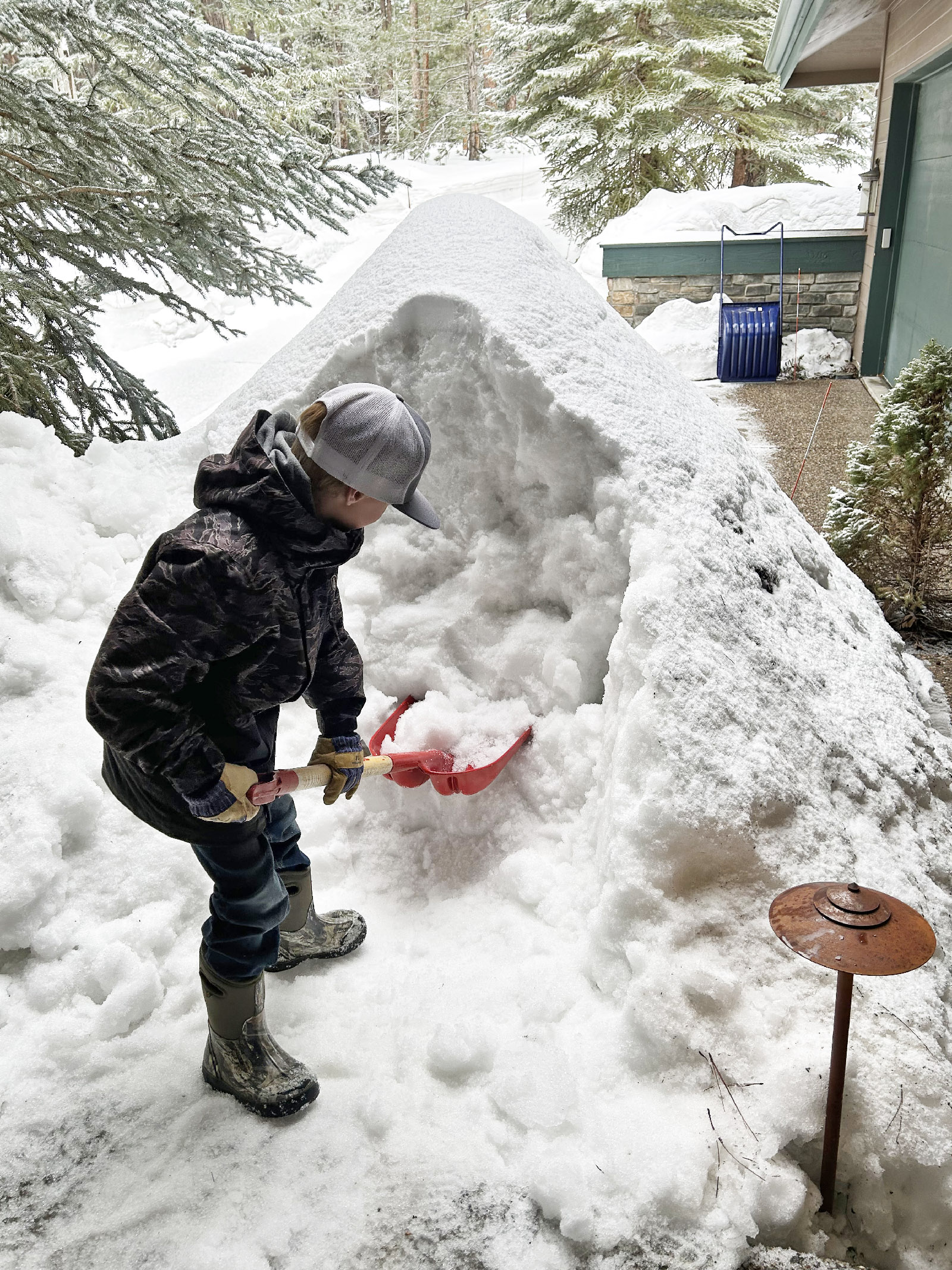 Rooftop snow removal for Flagstaff